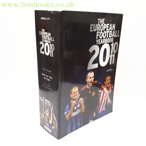 MIKE HAMMOND - The European Football Yearbook 2010/11