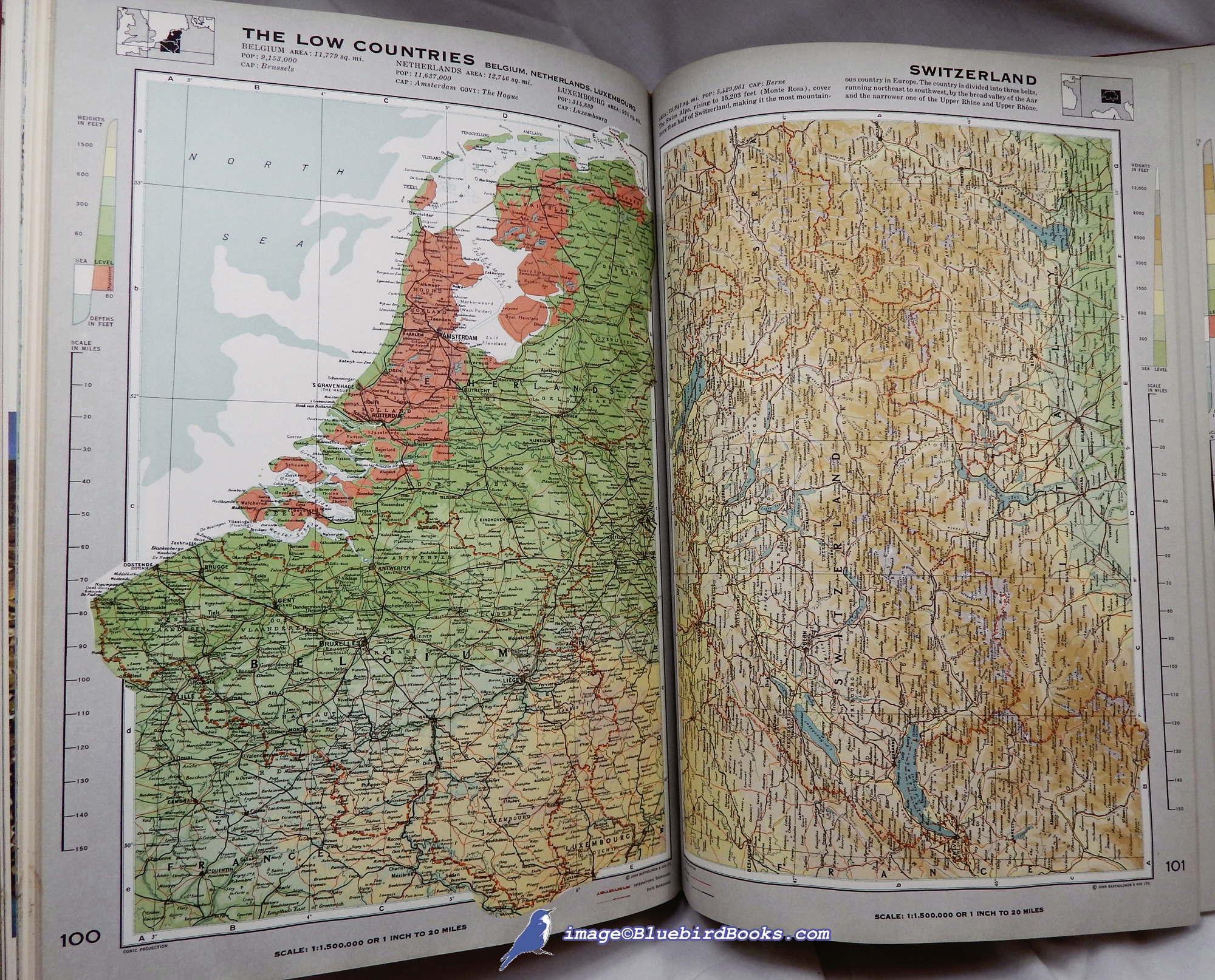 HITCHCOCK, CHARLES B.; DEBENHAM, FRANK (SPECIAL CONSULTING EDITORS) - Reader's Digest Great World Atlas