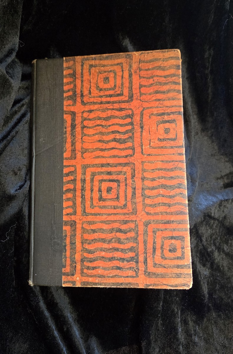 The Macropilos Secret: a Comedy