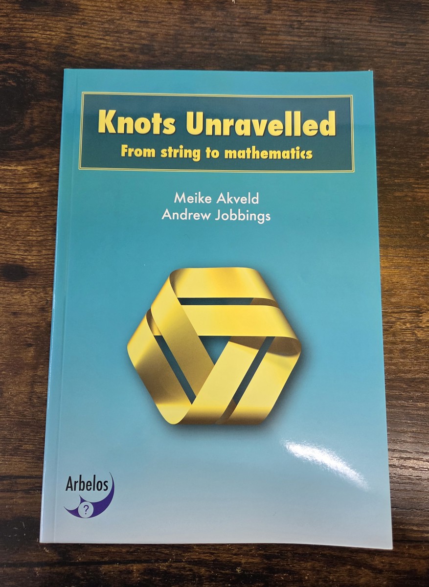 Knots Unravelled : from String to Mathematics