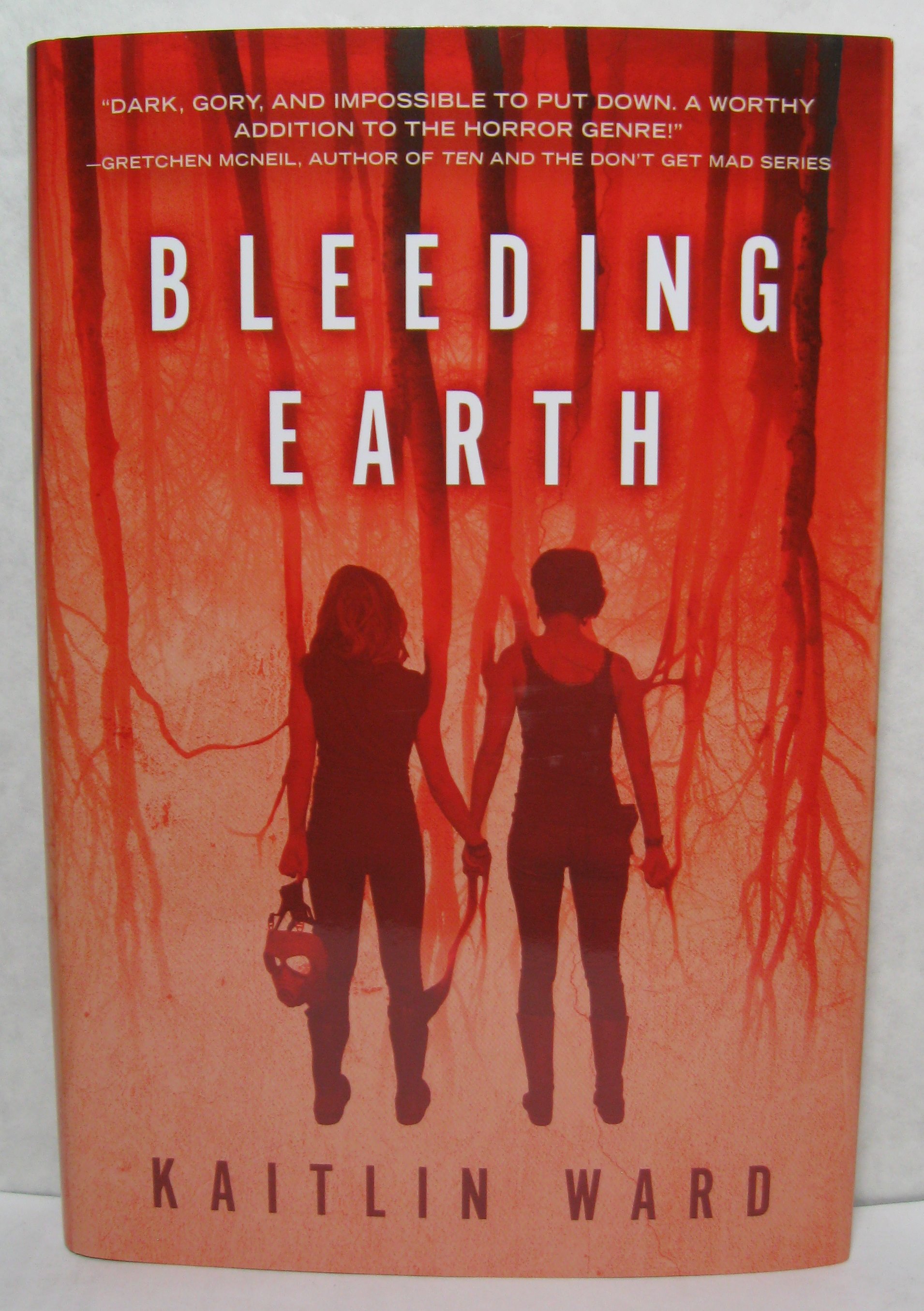 Bleeding Earth by Ward, Kaitlin 1st Edition 1st Printing - Imagen 1 de 1