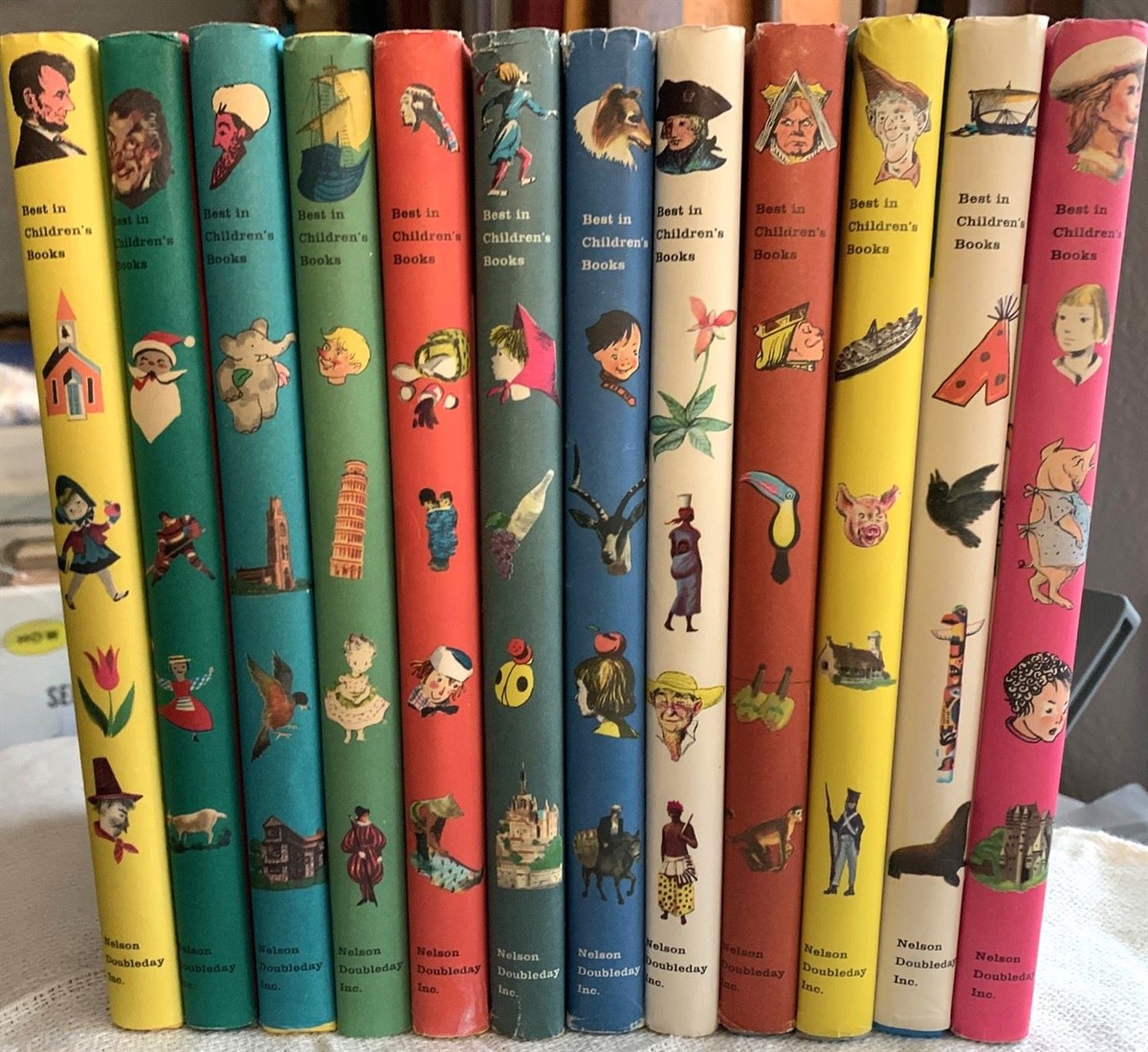 Image for (12 Volumes) the Best in Children's Books. Numbers: 1, 4,5,6,7,8,10A,12,13,14,18,42 (12 Volumes) the Best in Children's Books. Numbers: 1, 4,5,6,7,8,10A,12,13,14,18,42