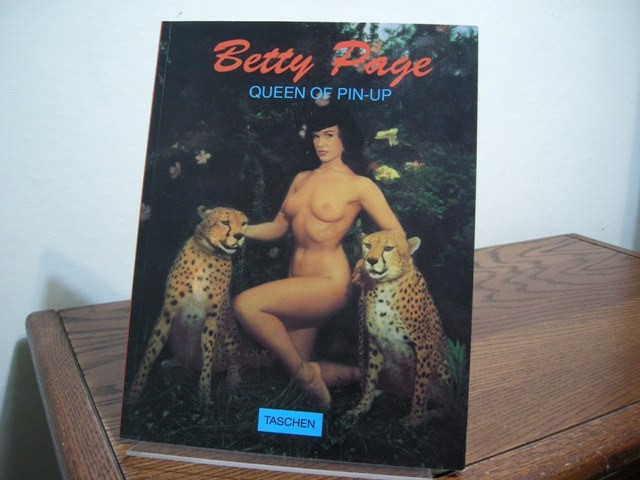 Betty Page: Queen of Pin-up