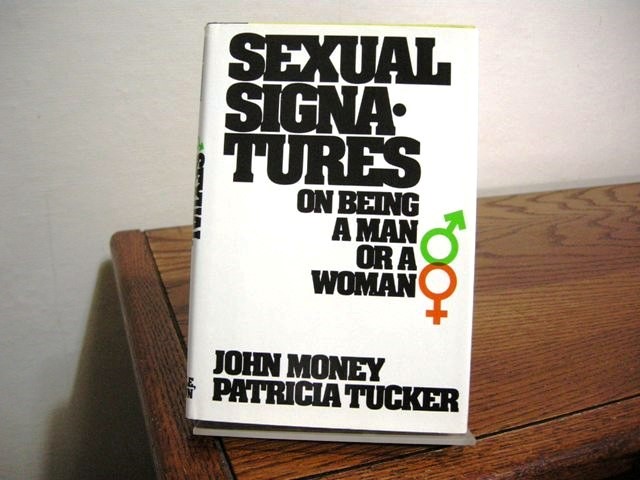 Sexual Signatures: On Being a Man or a Woman