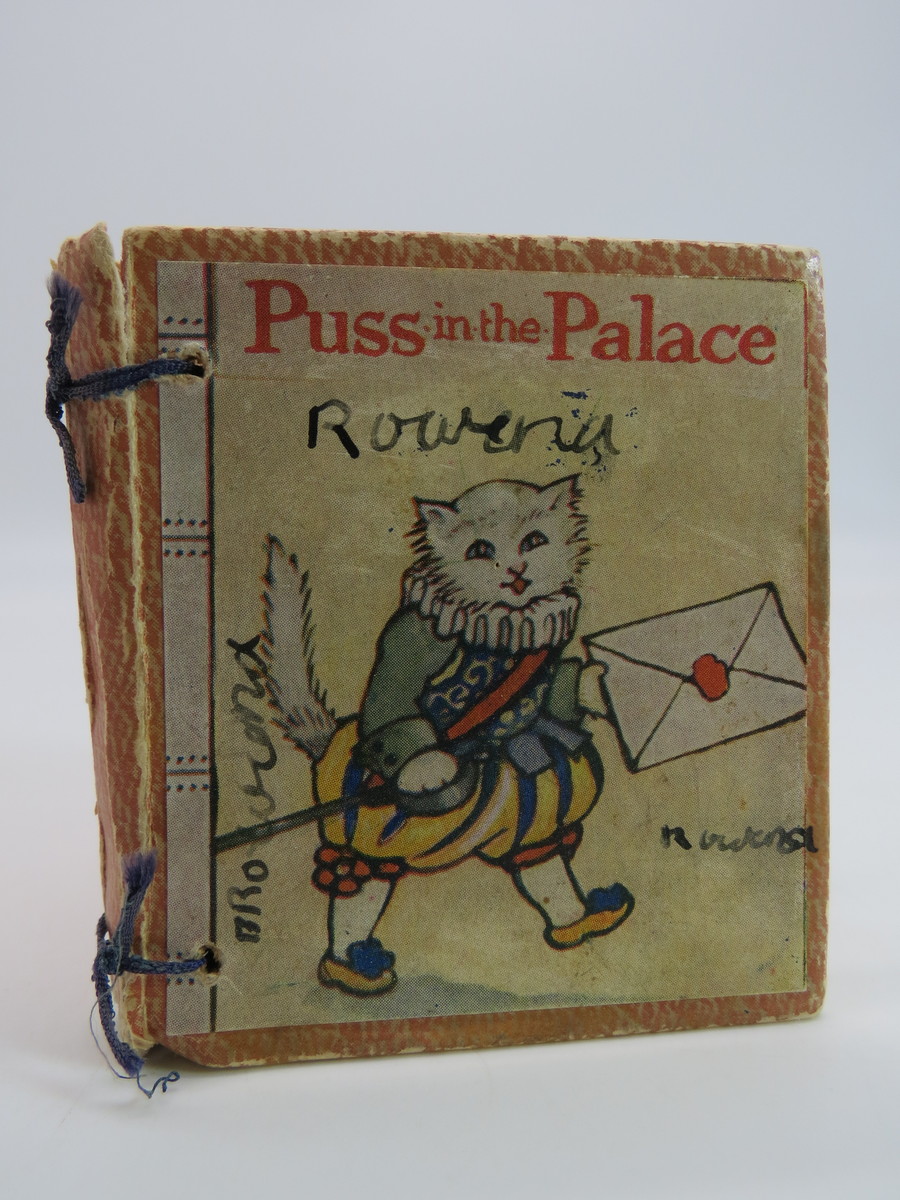 Image for PUSS IN THE PALACE (MINIATURE BOOK)