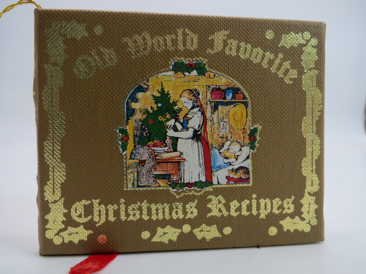 Image for OLD WORLD FAVORITE CHRISTMAS RECIPES (MACRO MINIATURE BOOK)