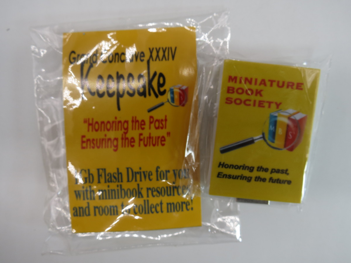 MINIBOOK RESOURCES ON FLASHDRIVE FROM THE MINIATURE BOOK SOCIETY GRAND  CONCLAVE XXXIV