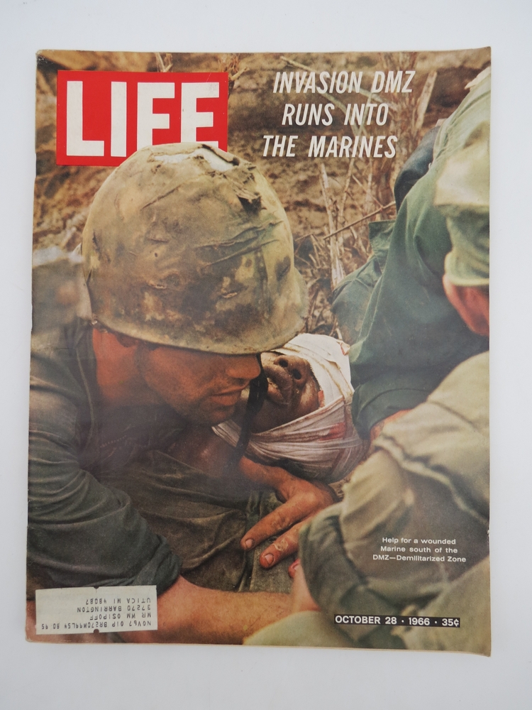 LIFE MAGAZIN - 28. OKTOBER 1966 (INVASION DMZ LÄUFT IN DIE MARINES) 1966 - Bild 1 von 1