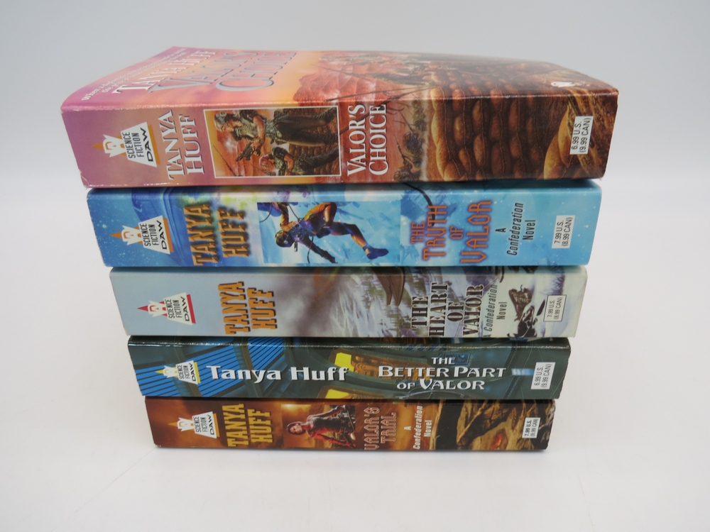 5 CONFEDERATION VALOR BOOKS BY TANYA HUFF (ALL ARE SIGNED BY AUTHOR 