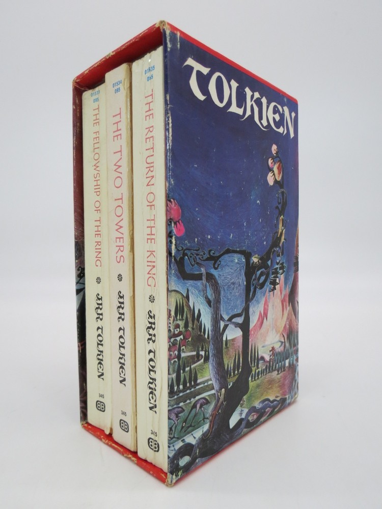 THE FELLOWSHIP OF THE RING; THE TWO TOWERS; THE RETURN OF THE KING (3 VOLUME BOXED SET)