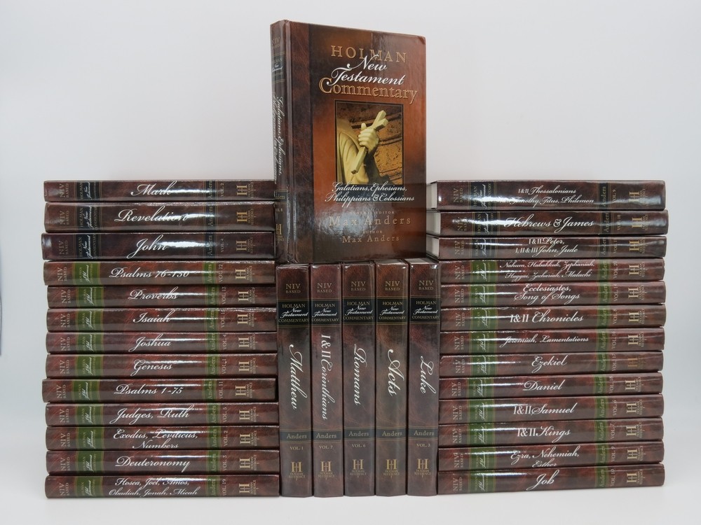 HOLMAN OLD (20) & NEW (12) TESTAMENT COMMENTARY SERIES COMPLETE 32 VOLUME SET)
