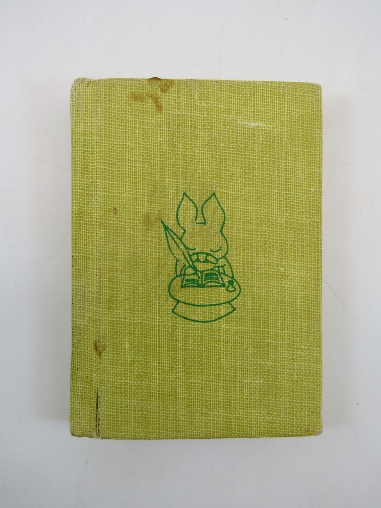 THE FIRST ROBIN (MACRO MINIATURE BOOK)