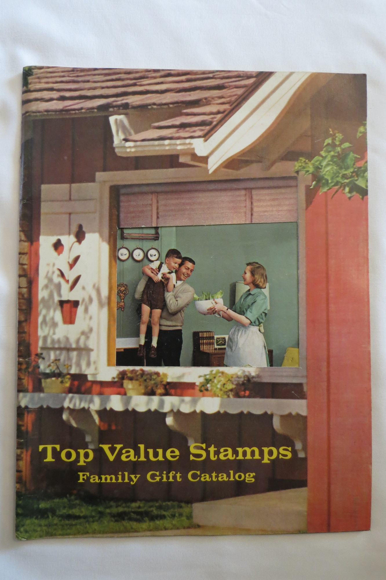 TOP VALUE STAMPS FAMILY GIFT CATALOG 1960S