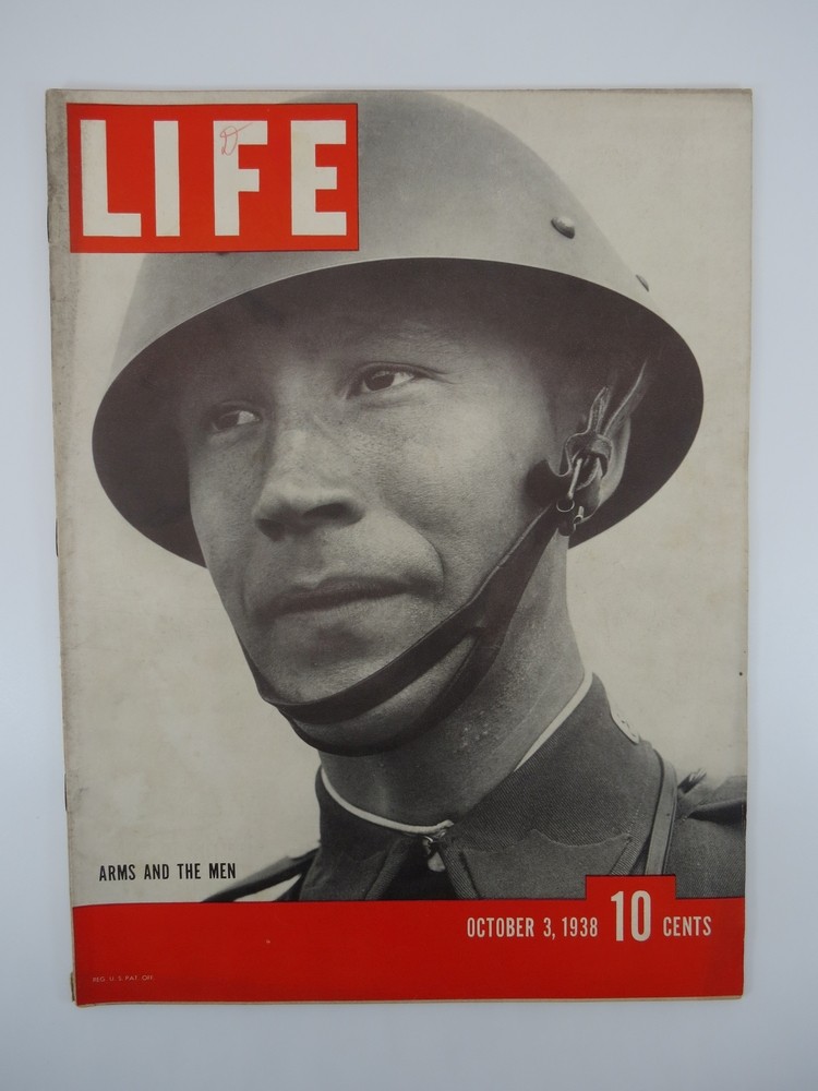LIFE MAGAZINE - OCTOBER 3, 1938 (ARMS AND THE MEN COVER)