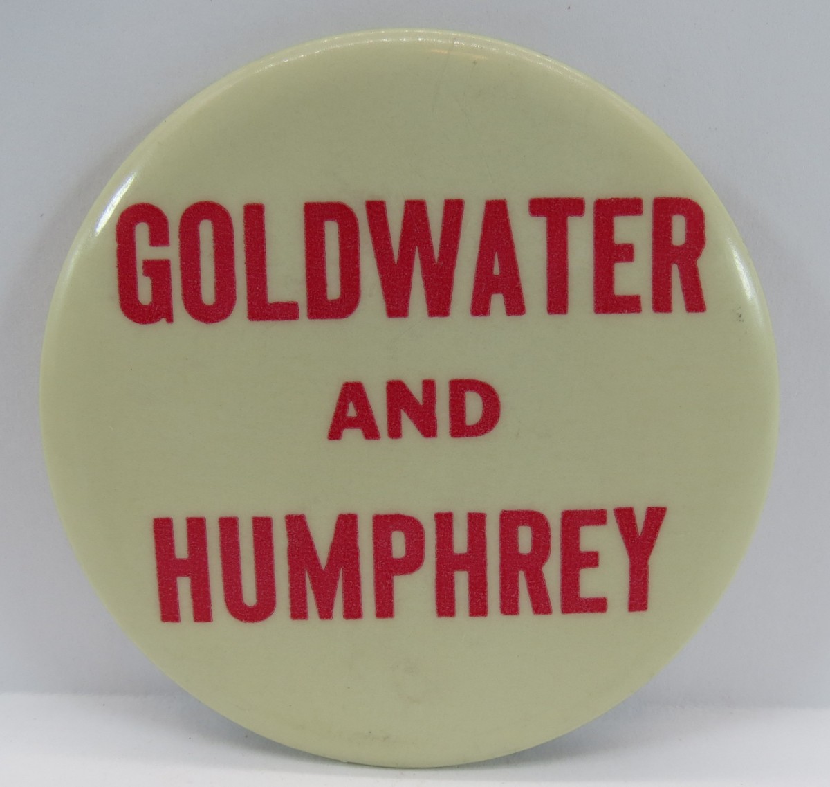 BARRY GOLDWATER AND HUBERT HUMPHREY 1964 PRESIDENTIAL CAMPAIGN BUTTON 2.5