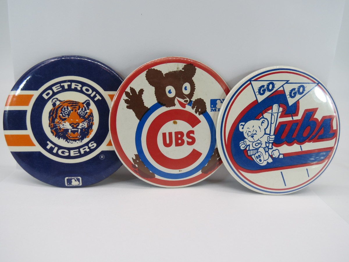 LOT OF 3 DETROIT TIGERS & CHICAGO CUBS BUTTONS 3.5