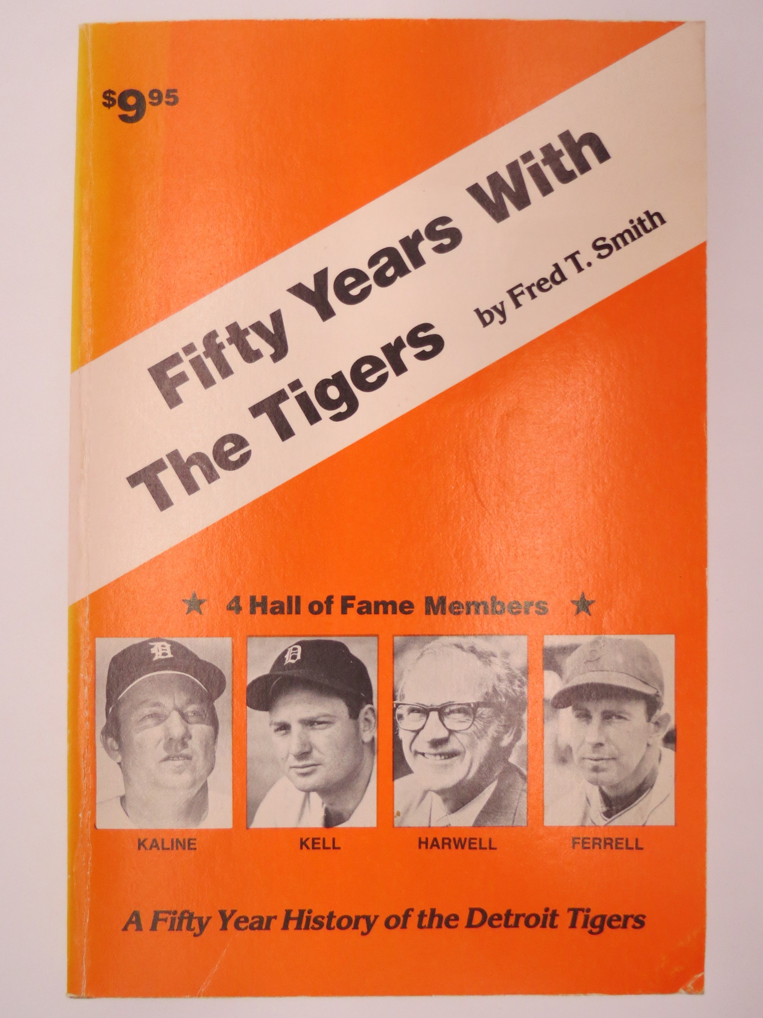 THE PROS A Documentary of Professional Football in America (Former Detroit  Lions NFL football player Darris McCord) by Bob Riger - First Edition;  First Printing - 1960 - from Sage Rare &