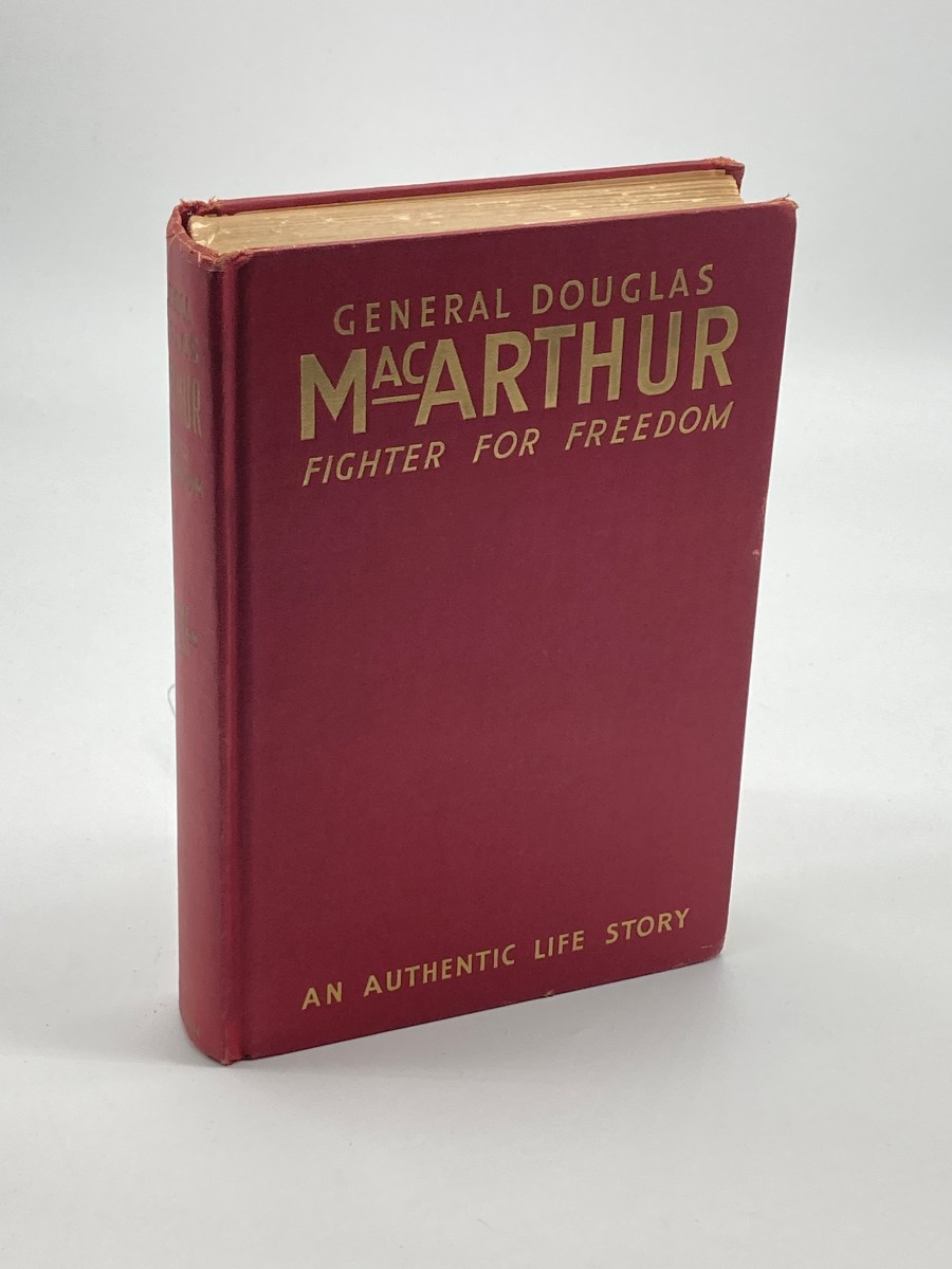 General Douglas Macarthur (1942) Fighter for Freedom