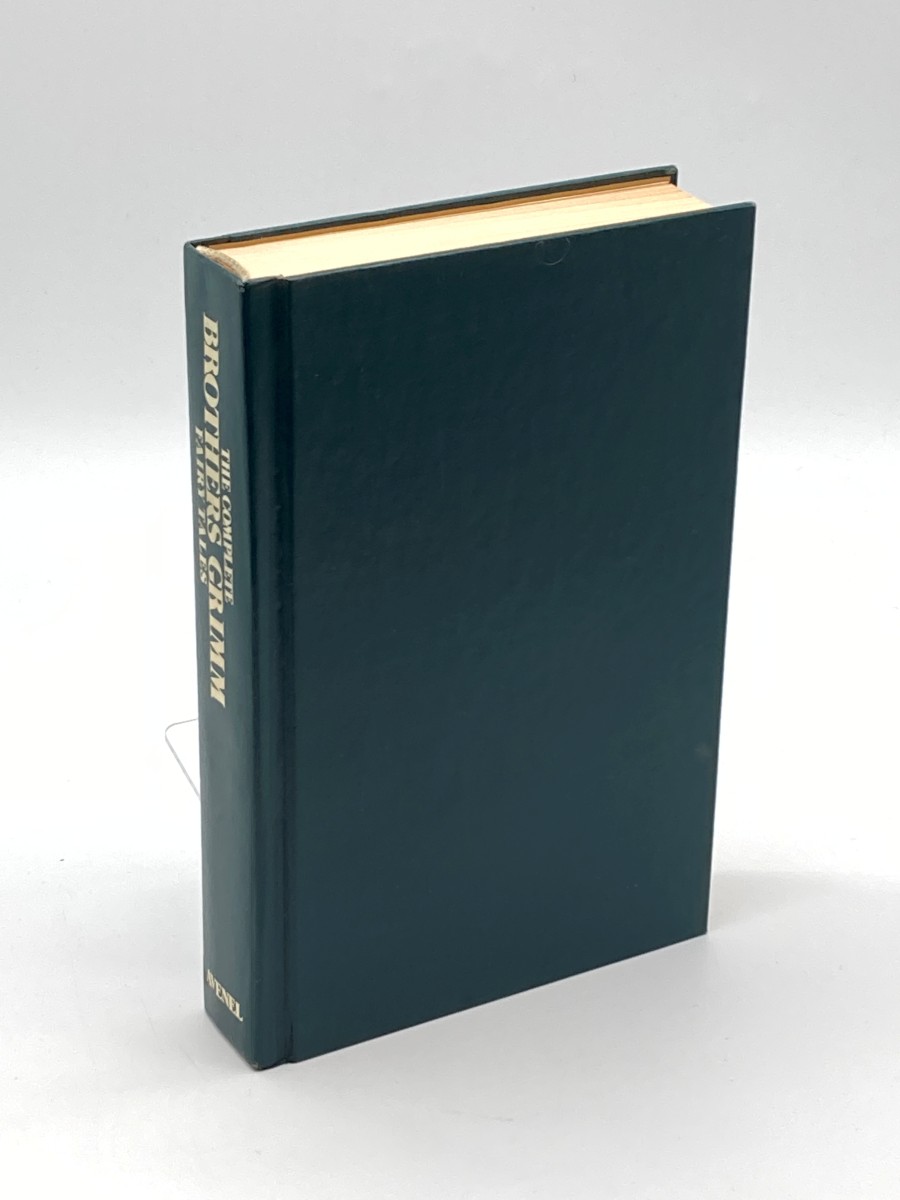 The Complete Brothers Grimm Fairy Tales [Illustrated]