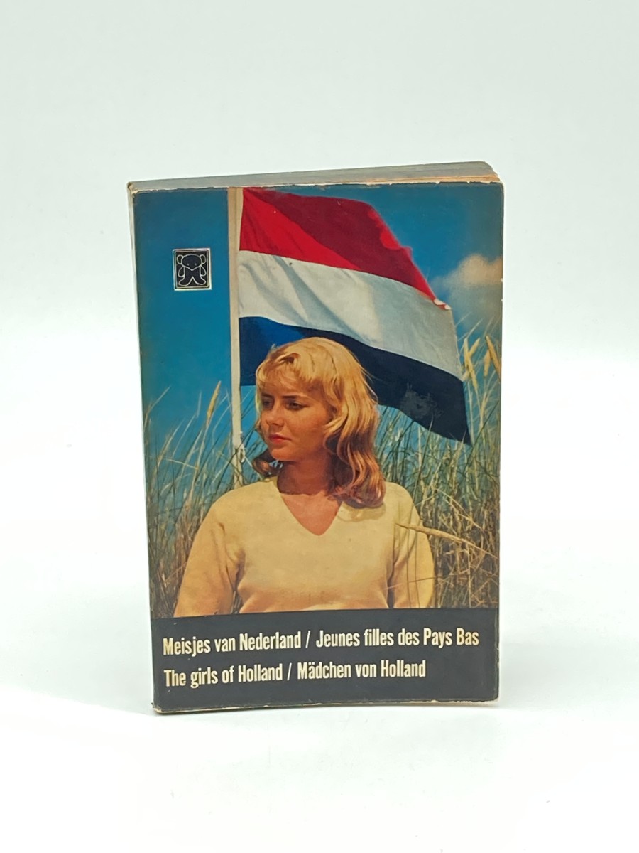 Meisjes Van Nederland / Jeunes Filles Des Pays Bas / the Girls of Holland / Madchen Von Holland