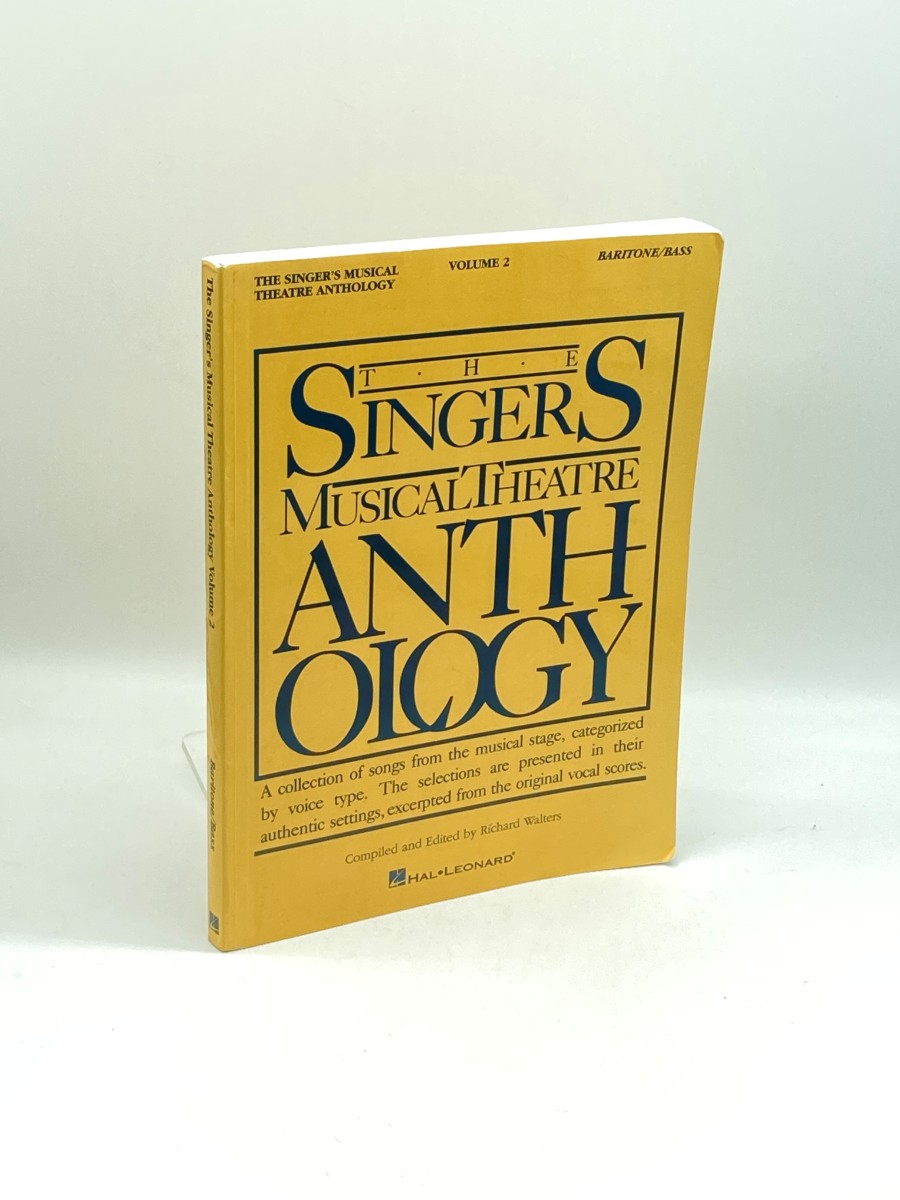 Singer's Musical Theatre Anthology Volume 2 Baritone Bass Voice Songbook for Piano and Vocals Broadway Sheet Music Collection for Auditions and . Vocal Literature Book