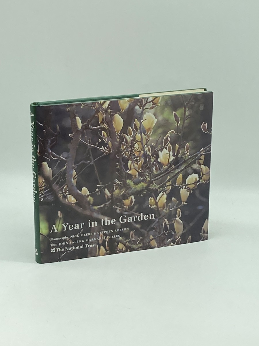 Year in the Garden A Photographic Tour