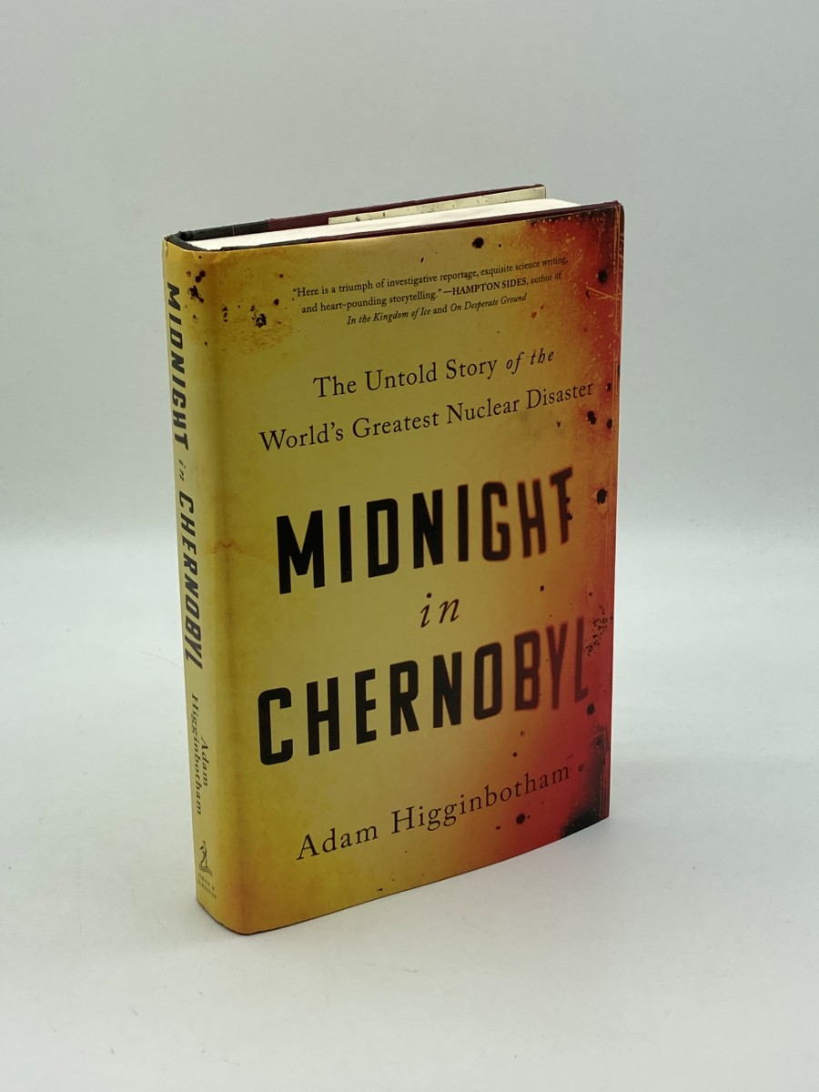 Midnight in Chernobyl (First Printing) The Untold Story of the World's Greatest Nuclear Disaster