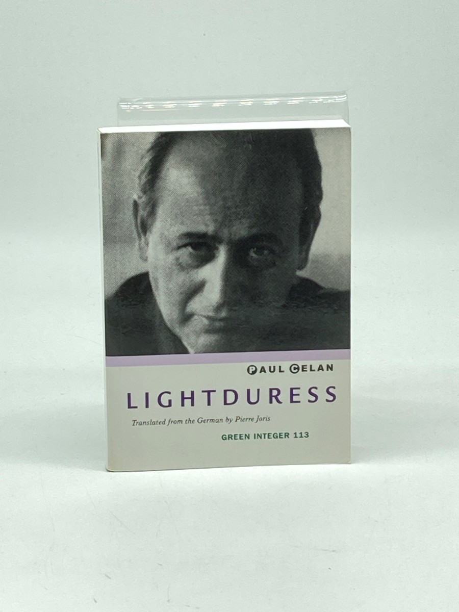 Lightduress; Bilingual Edition
