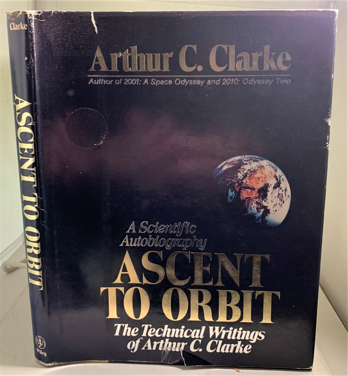 CLARKE, ARTHUR C. - Ascent to Orbit a Scientific Autobiography: The Technical Writings of Author C. Clarke