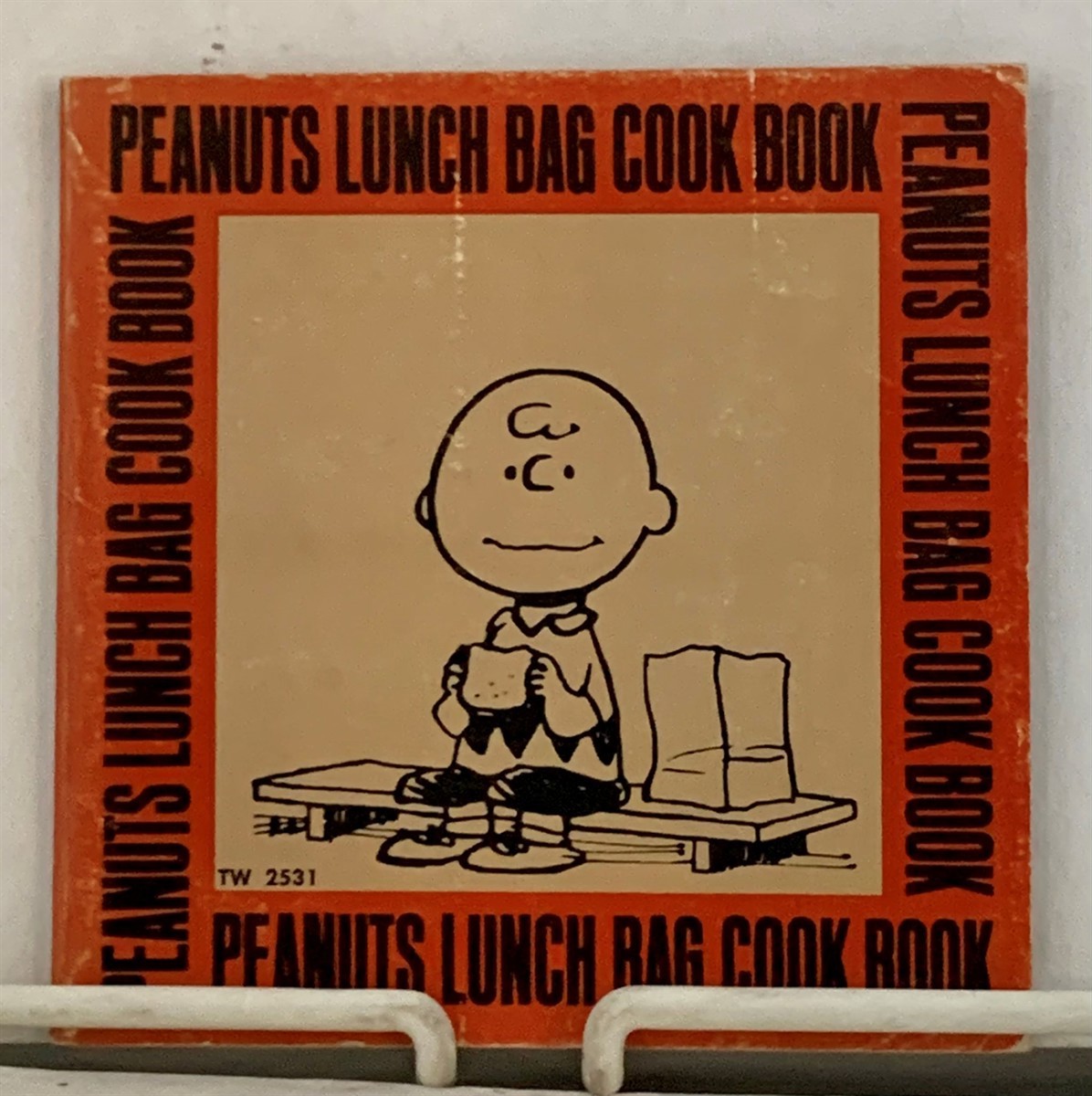 SCHULZ, CHARLES M. - Peanuts Lunch Bag Cook Book
