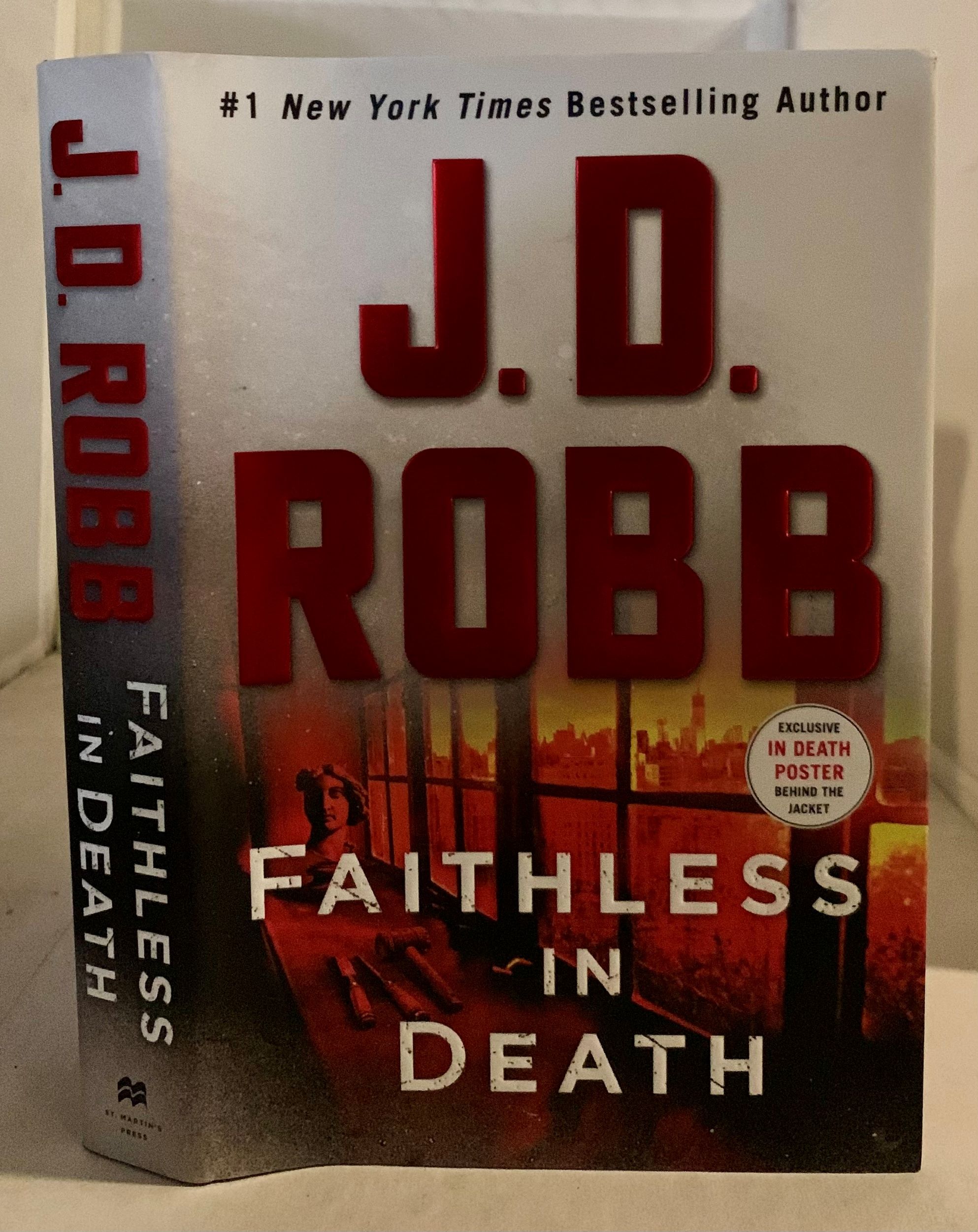 ROBB, J. D. - Faithless in Death an Eve Dallas Novel
