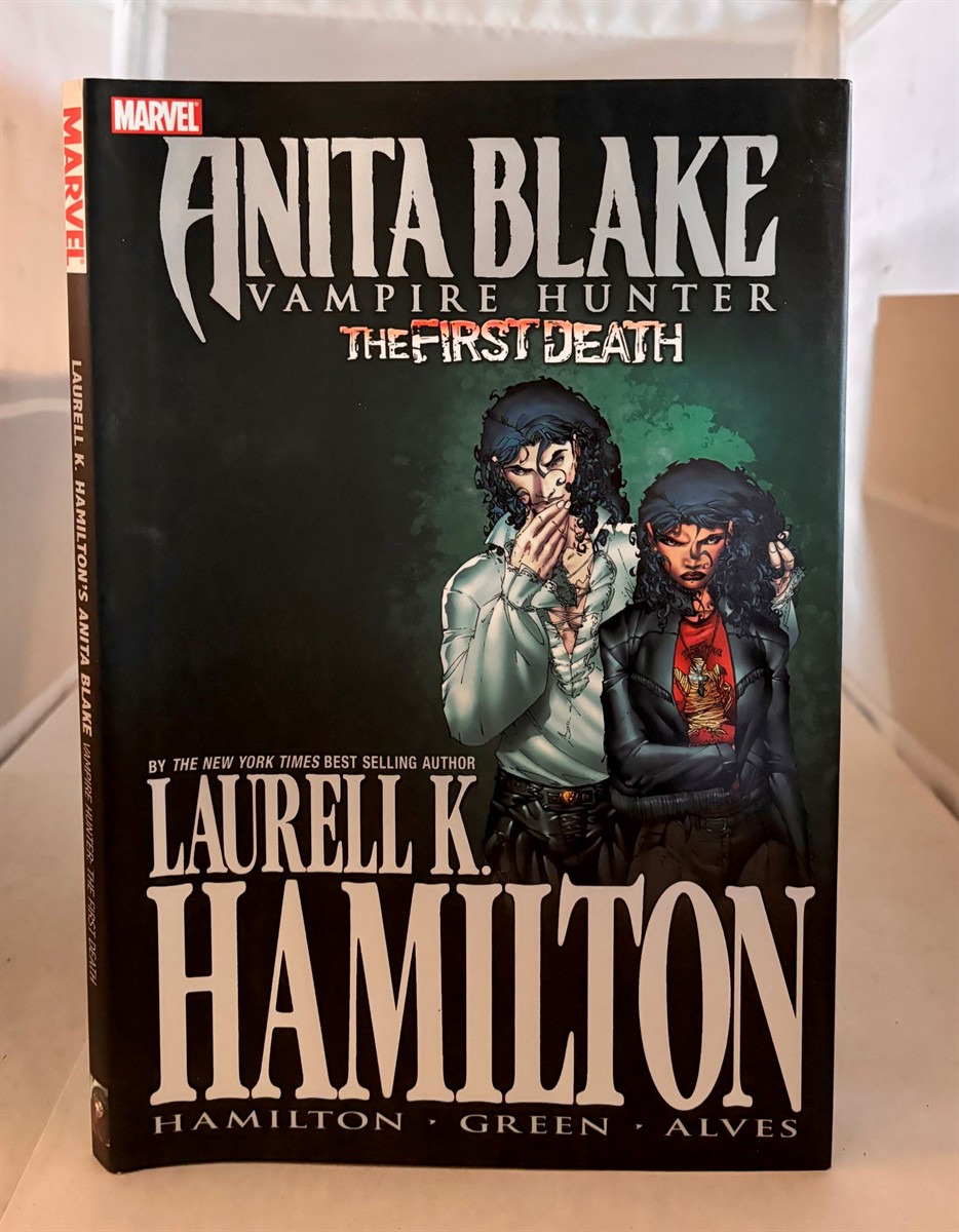 HAMILTON, LAURELL & JONATHON GREEN & WELLINTON ALVES & BRETT BOOTH - Anita Blake, Vampire Hunter the First Death