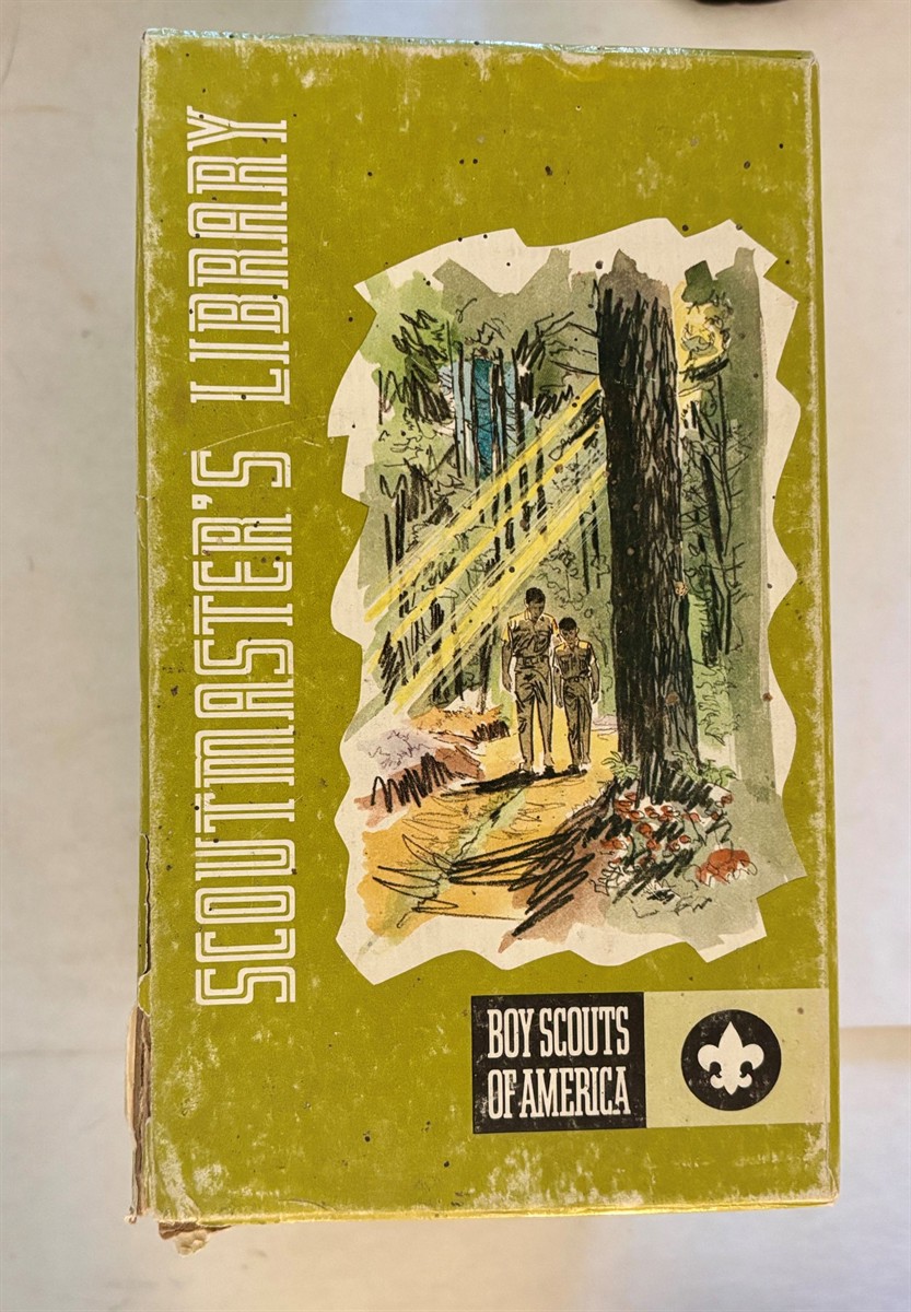 Scoutmaster's Library With a Group of 33 Merit Badge Books: all Circa Mid 1970's