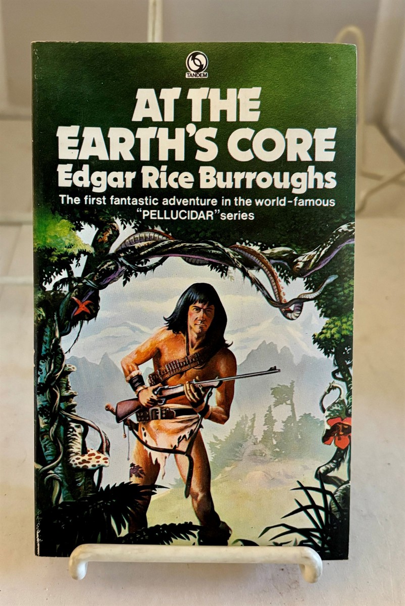 BURROUGHS, EDGAR RICE - At the Earth's Core