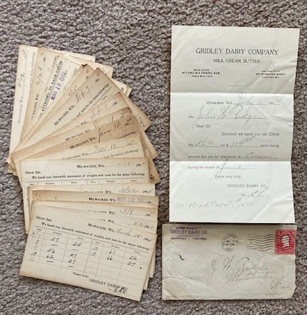 Lot of 21 milk weight/test result postcards from Gridley Dairy Co. of Milwaukee, Wisconsin [dated 1902-1907]; plus a 1904 milk check letter from the same